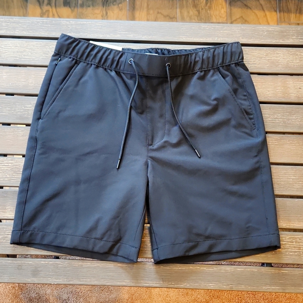 Men's NWT Goodfellow & Co Size Medium Black Tech Jogger Shorts